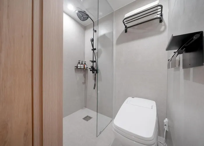 Glam Hotel